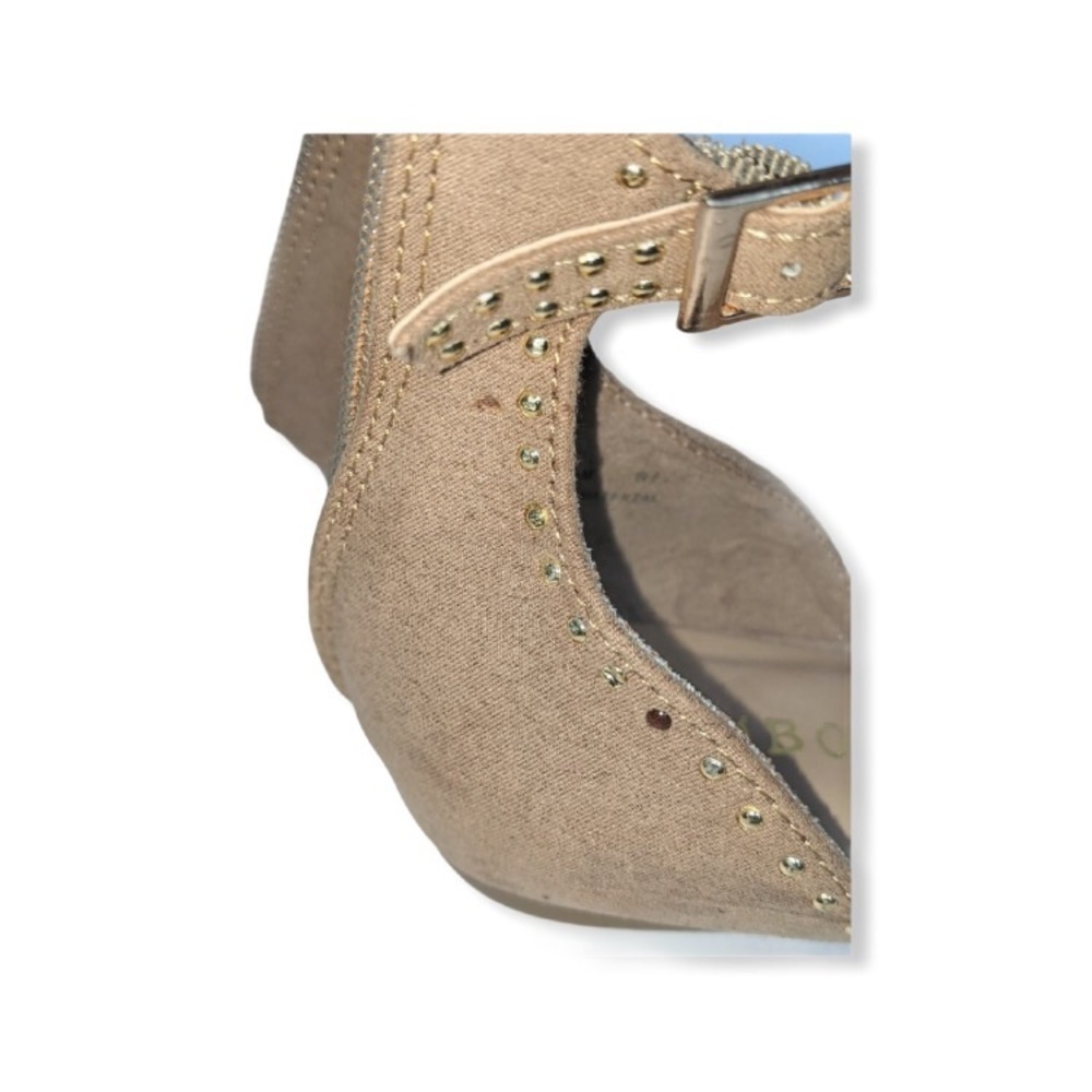 Tan Flats from Bamboo - Picture 4 of 4